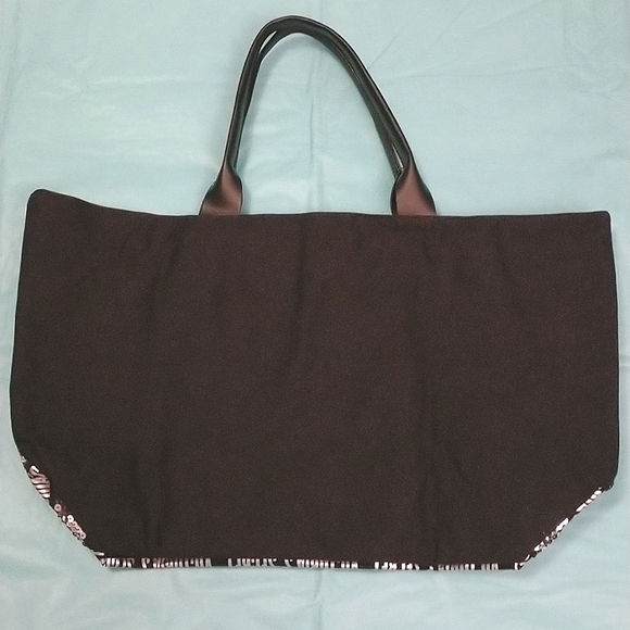 BNWOT Victoria's Secret Black With Sequins Tote & Wristlet Set - Picture 4 of 17